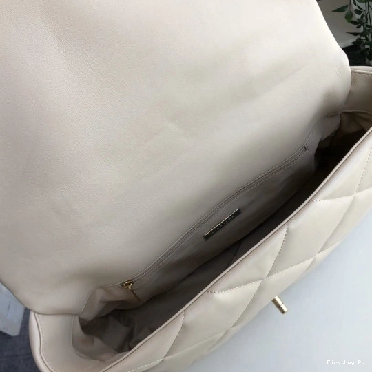 First Bag Ru CHANEL 19 FLAP BAG 0721